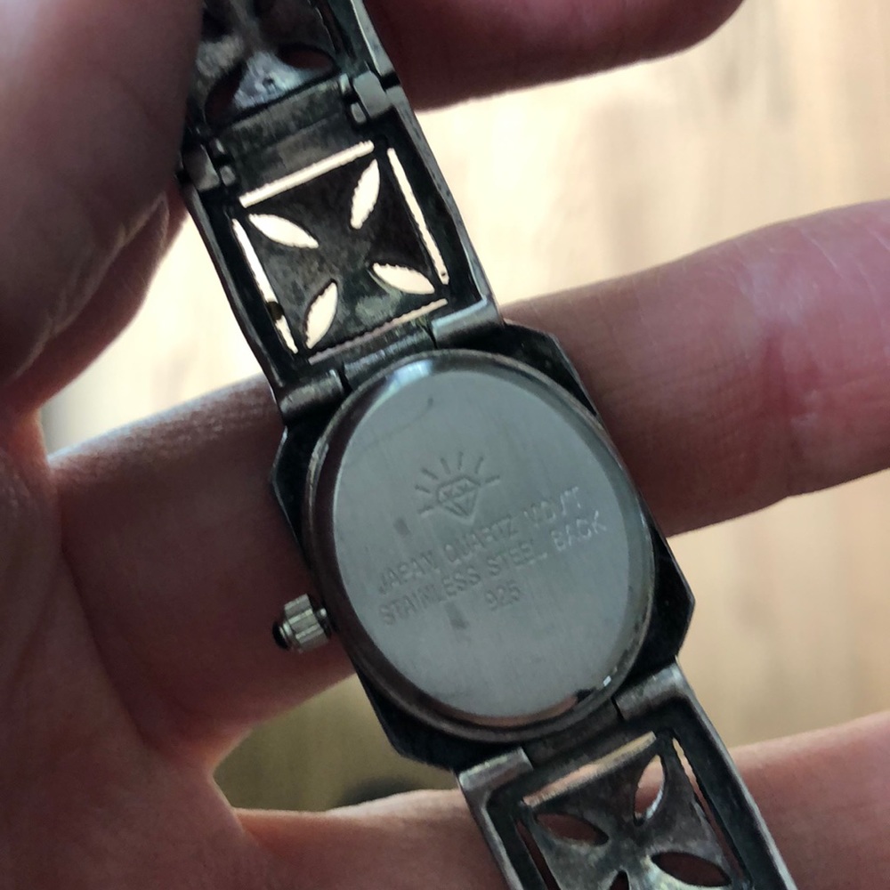 Watch - Picture 4 of 6